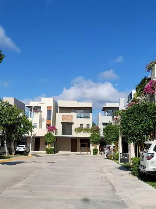 Amazing Dream Home In Gated Community 普拉亚卡门 度假居